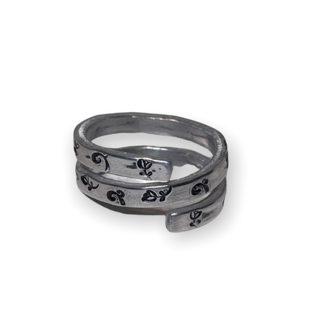 Handmade 8/9 stamped floral‎ nature pattern adjustable 
hypoallergenic wrap ring